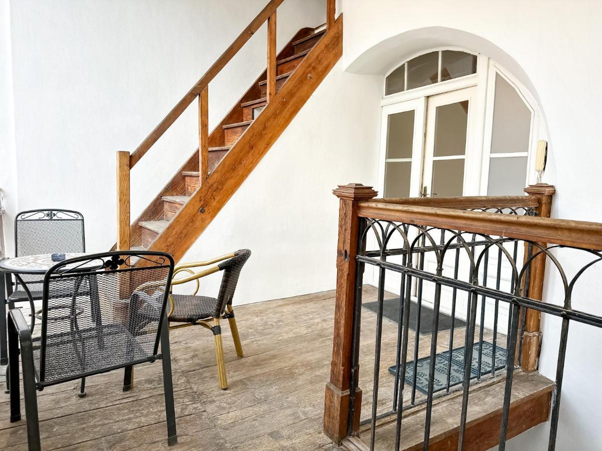 Old Town Apt. A/C And Parking 班斯卡-比斯特里察 外观 照片